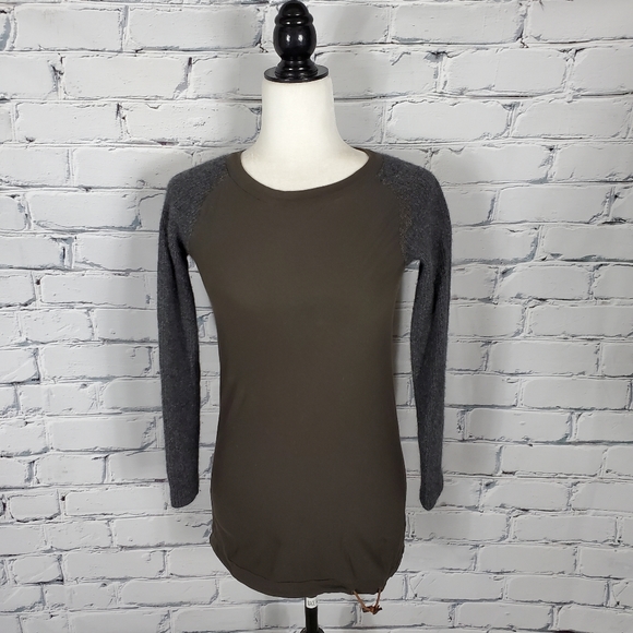Brunello Cucinelli Tops - Brunello Cucinelli Brown Tee with Gray Knit Raglan Sleeves